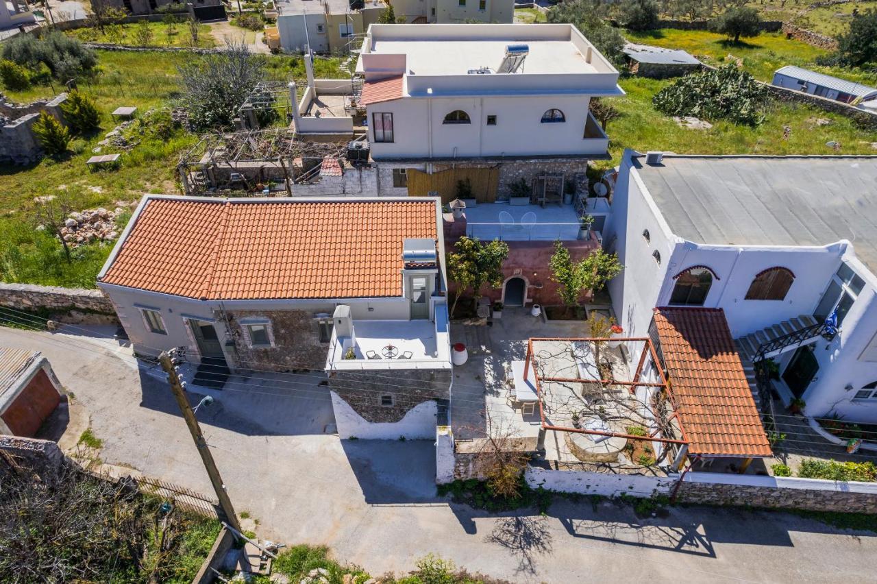 Tholos Cottage Sternai ภายนอก รูปภาพ
